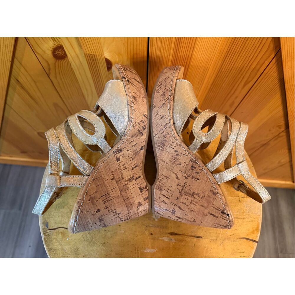 B.o.c. Born Wynda sandals leather cream gold sz 6M - Picture 6 of 8